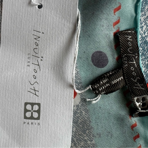 Inoui Toosh Luxe 100% Silk Scarf 70*70 Cm NWT - Picture 4 of 5